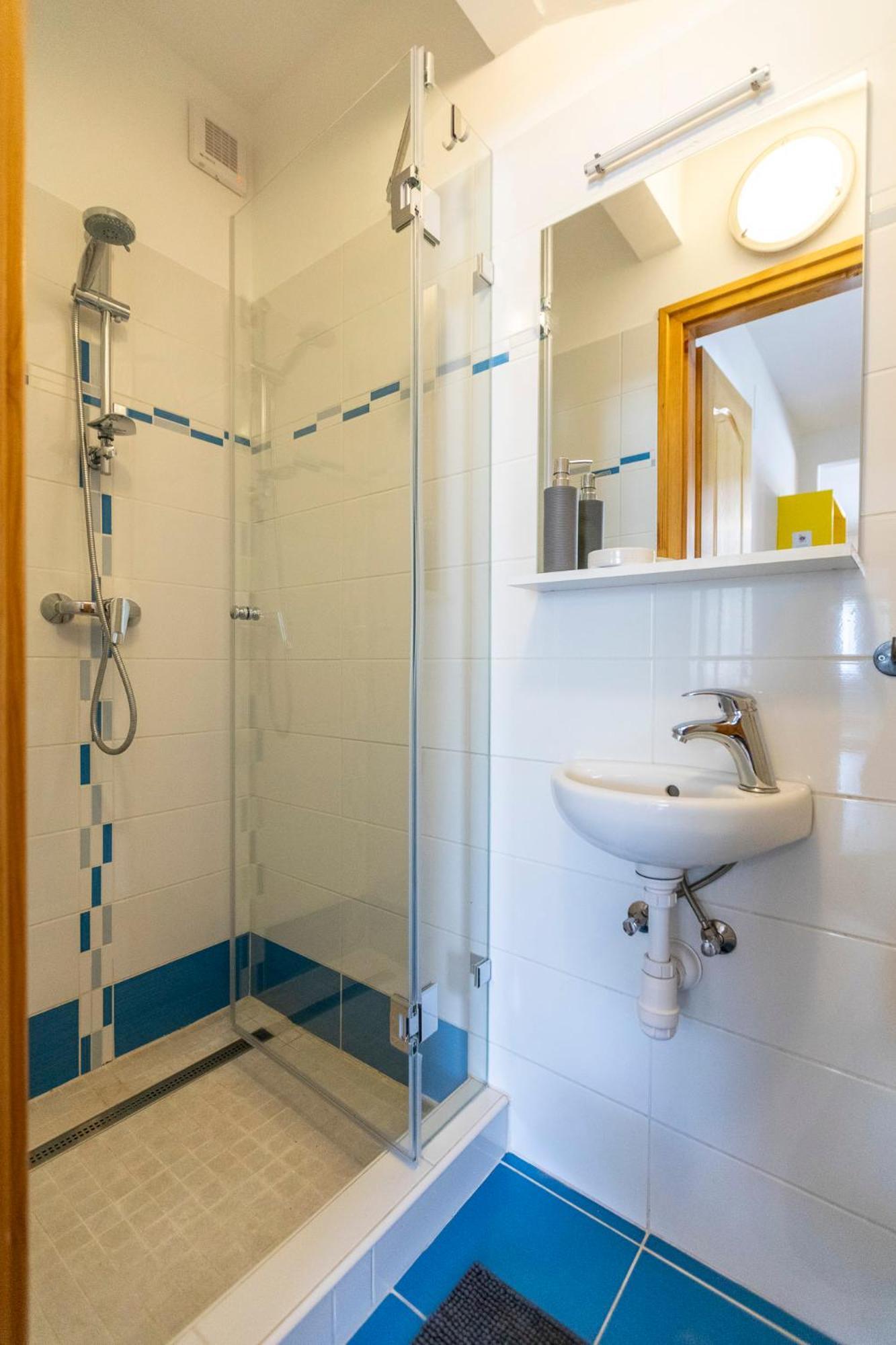 Park Apartman Sarrod Exterior photo